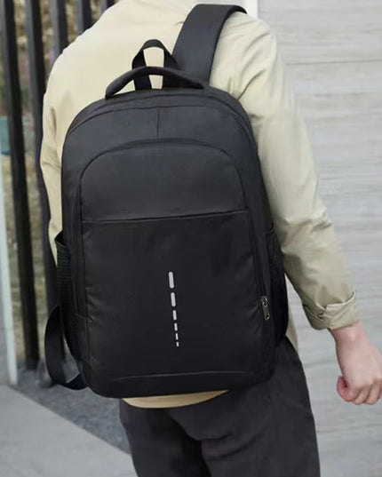 Geräumiger Rucksack für Uni & Arbeit Rot
