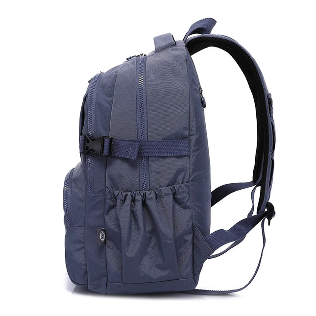 Grosser Reiserucksack fuer Schule & Uni