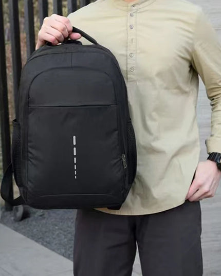 Geräumiger Rucksack für Uni & Arbeit Rot