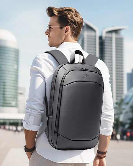 Business Rucksack 17 Zoll mit USB-Port